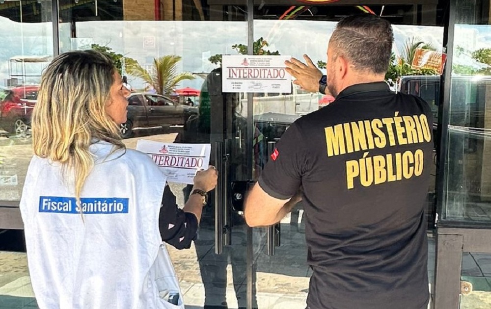 Bar na Praia do Bessa é interditado pelo MPPB por risco sanitário e falta de segurança