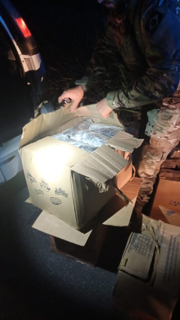 PRF apreende 26 kg de maconha na BR-101 em João Pessoa