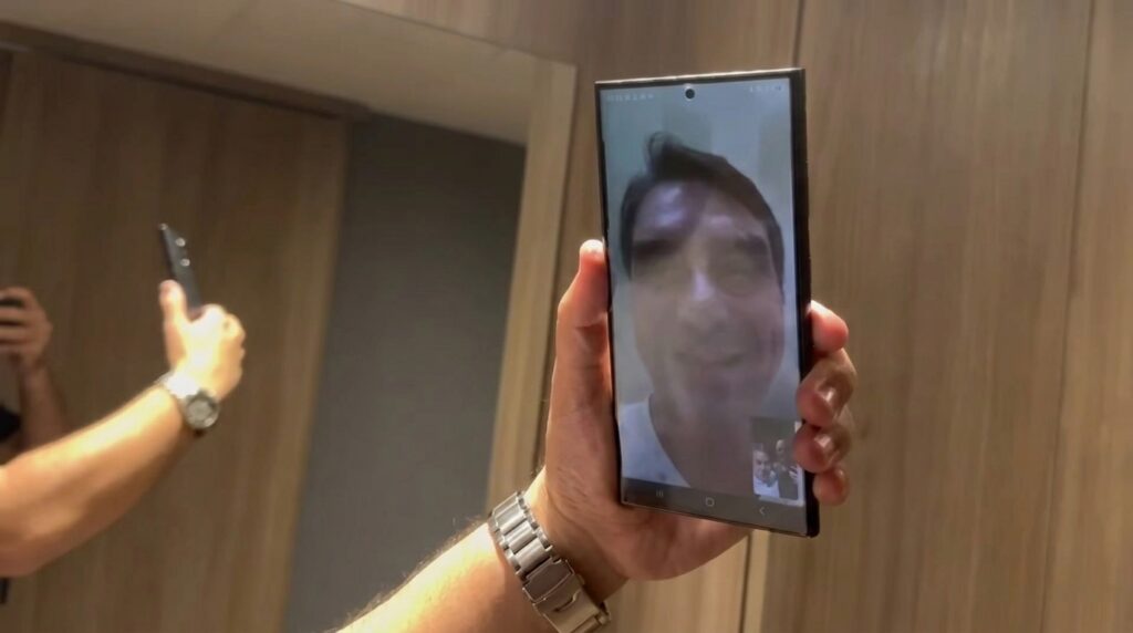Flávio Bolsonaro adia visita a Campina Grande para cumprir agenda nos EUA