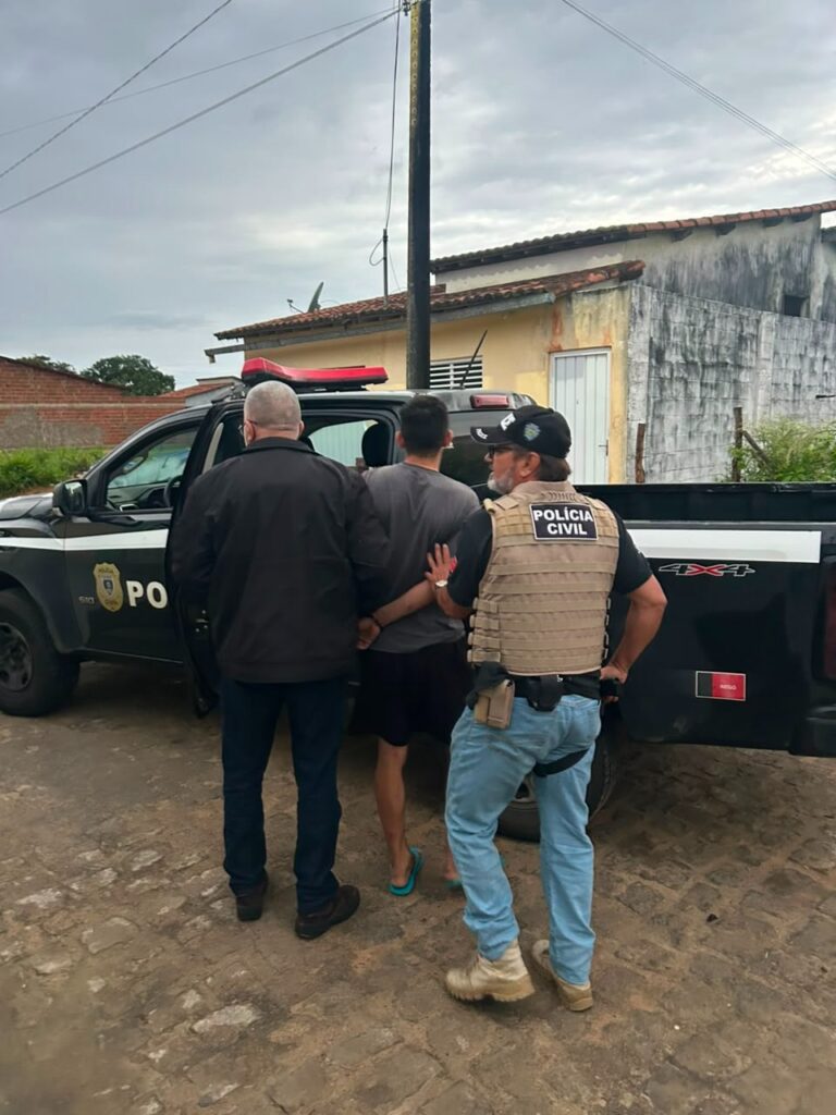 Polícia Civil prende dupla suspeita de homicídios em Araruna