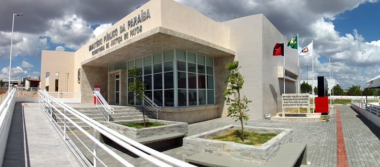 MPPB pede suspensão de desconto de 1,5% em Patos e questiona lei do Programa PAI
