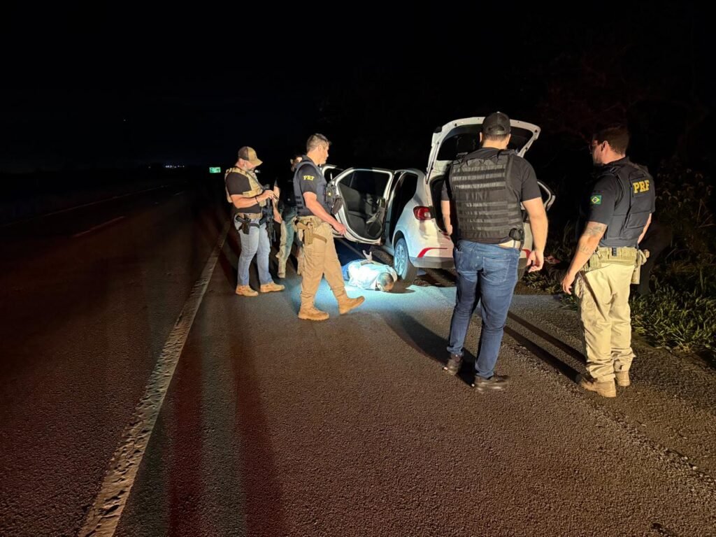 Polícia prende dois suspeitos de furtar canetas emagrecedoras após perseguição na BR-101, na Paraíba