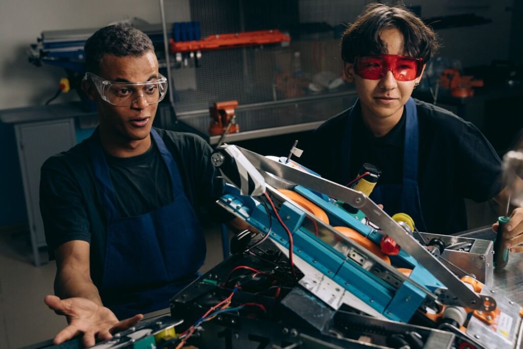 Dia do Tecnólogo: como surgiram os cursos superiores de tecnologia no Brasil